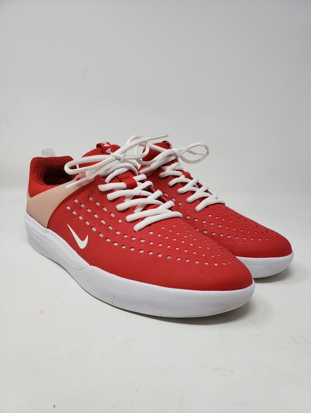 Nike SB Zoom Nyjah 3 University Red White Skate Shoes - Size 9